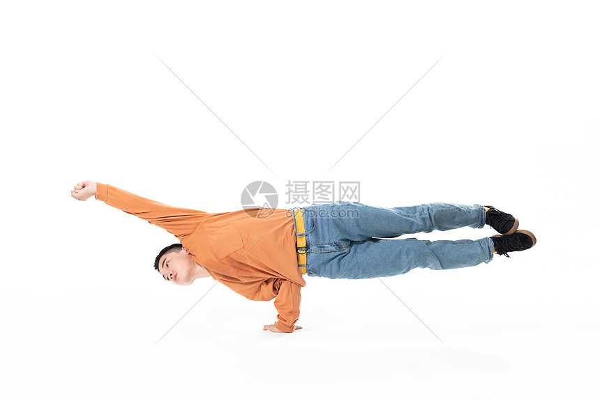 年轻街舞男生跳地板舞图片