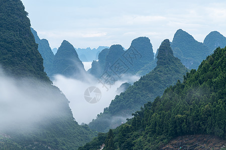 喀斯特地貌云海图片