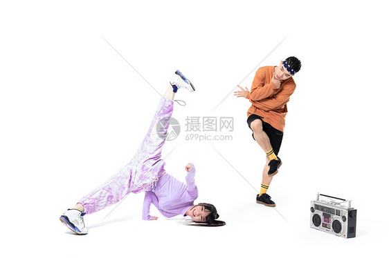 年轻街舞男女breaking图片