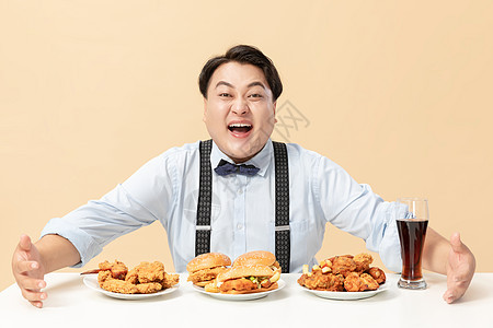肥胖男士和美食图片