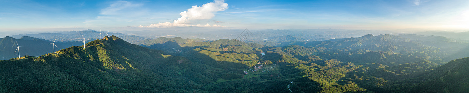 一览众山小广东河源缺牙山自然风光背景