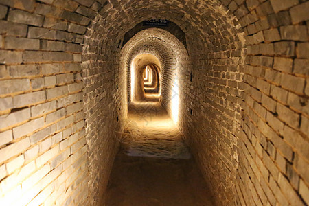 山西张壁古堡古代地下军事通道图片