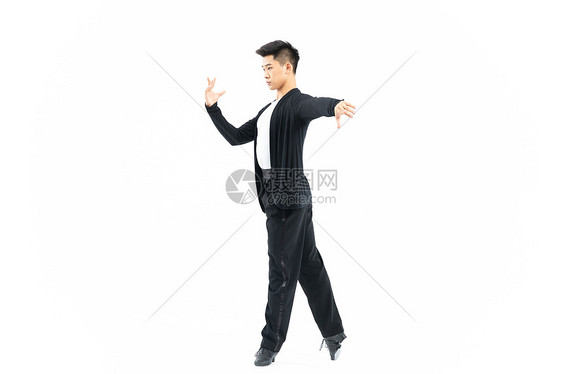 跳国标的男性舞蹈老师图片