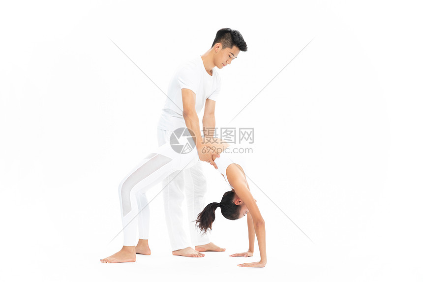 ‘~瑜伽教练辅助小美妞练习瑜伽  ~’ 的图片