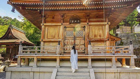 日本清水寺汉服女孩背影高清图片