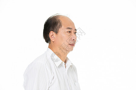 秃顶的中年男性图片