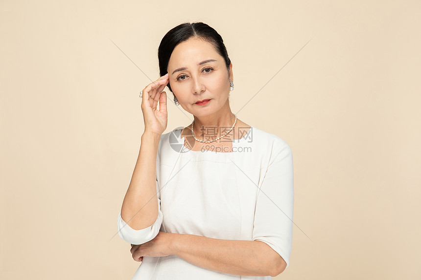 中年知性女性高清图片下载 正版图片 摄图网