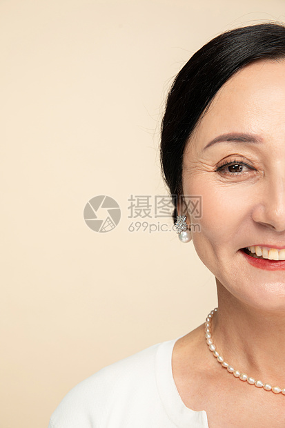 中年女性半脸高清图片下载 正版图片 摄图网 中年女性半脸高清图片下载 正版图片 摄图网