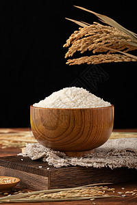 木碗里的粮食大米图片
