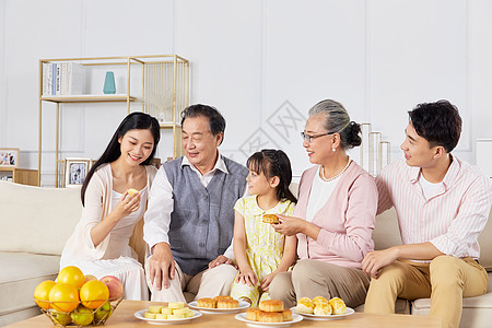 鲜肉月饼中秋节家庭幸福聚会背景