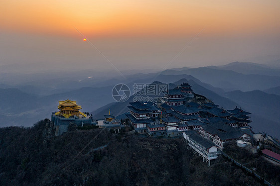 随州大洪山金顶日出图片