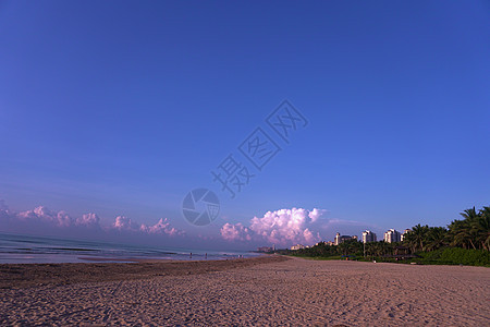 海南海边浴场图片