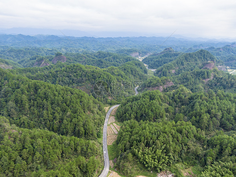 航拍湖南大山深处的公路高清图片下载 正版图片 摄图网