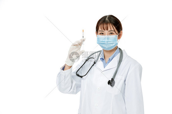 医生医护人员戴口罩拿注射器图片