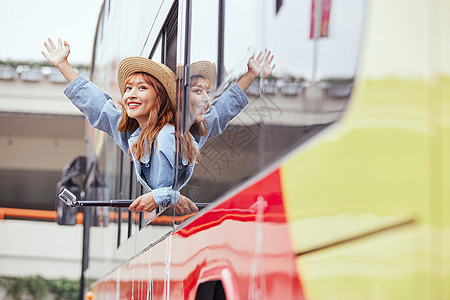 美女旅游博主vlog记录生活图片