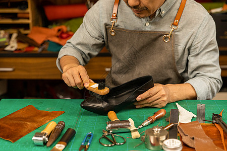 复古英伦皮鞋图片