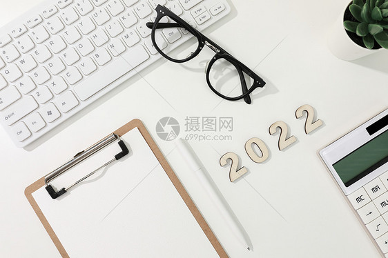 2022年新年数字白色背景办公素材图片