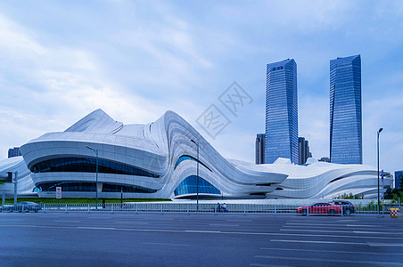 湖南长沙梅溪湖国际文化艺术中心、金茂大厦建筑背景图片
