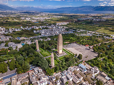 航拍云南大理洱海苍山崇圣寺三塔背景图片