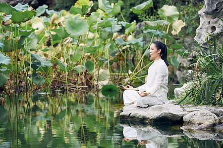 平衡冥想打坐禅意瑜伽女性背景