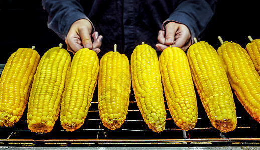 内蒙古大召风味一条街烤玉米特写高清图片