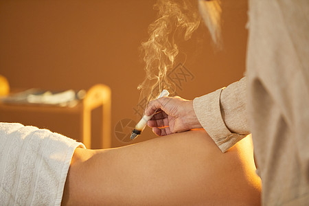 中医艾灸后背穴位,图片素材