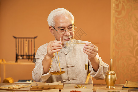 中医称量调配中草药高清图片下载-正版图片501727308-摄图网