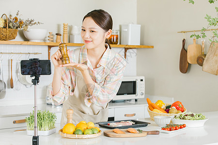 美食博主直播牛排制作图片