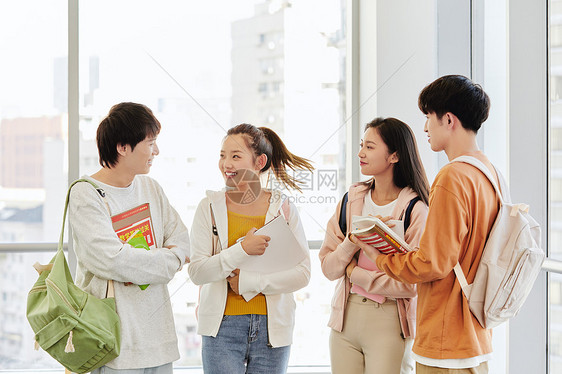 考研学子青年男女聊天形象图片