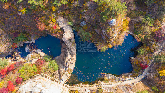 青岛崂山秋季风光航拍图片