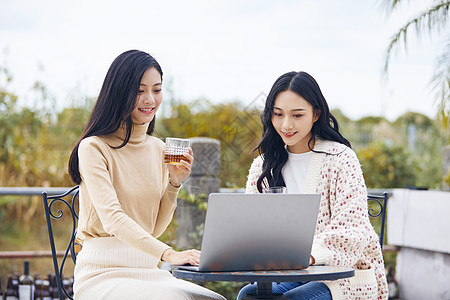 下午茶女性年轻美女休闲办公交流背景