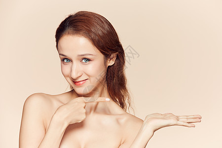 女性面部护肤水润保湿护理背景图片