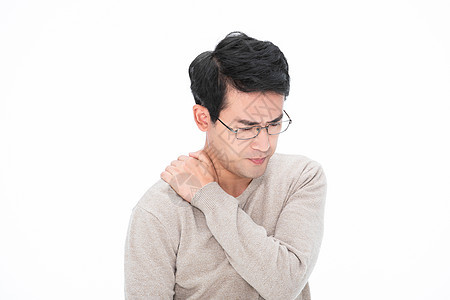成年男性身体不舒服按摩肩膀图片