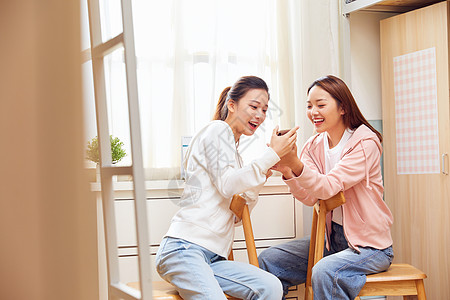 女学生宿舍聊天图片