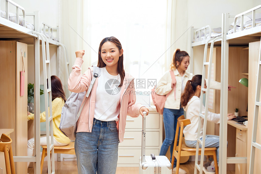 女学生入学形象图片