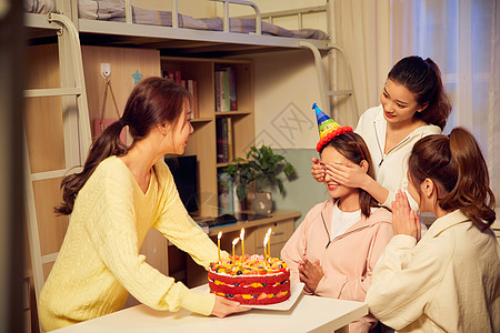 宿舍聚会女学生寝室开心过生日背景