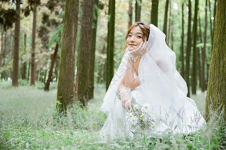 甜美新娘森系婚纱照图片