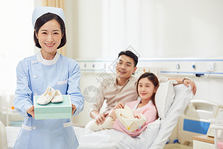 高清图片月子中心护工手捧宝宝鞋形象高清图片女士月子鞋高清图片淘宝