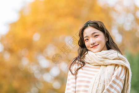秋季围围巾元气美女图片
