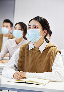 上课培训的课堂认真听课的学生图片