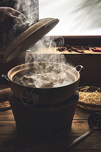 清炖羊排砂锅煲汤高清图片