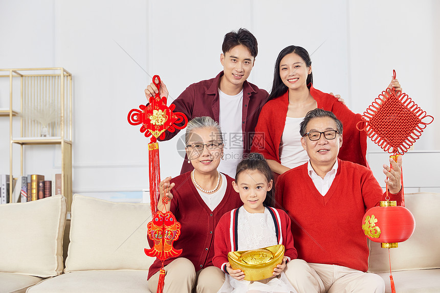  春节一家人合影图片