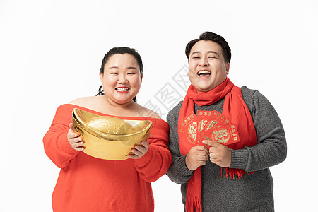 红胖子肥胖男女拿着金元宝和红包背景