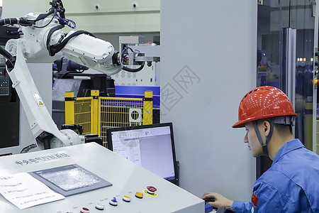 工业现场之工业机器人操作图片