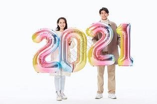 青年情侣恋人迎接2021年图片