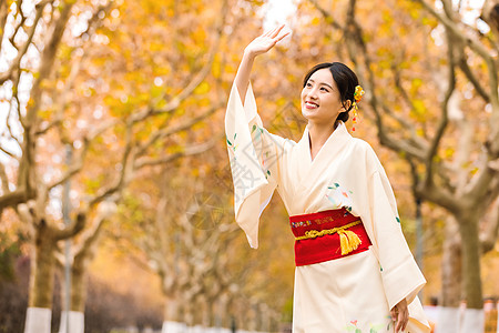 穿和服的日本美女户外穿和服的女孩背景