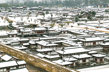 西安大明宫遗址公园雪景图片