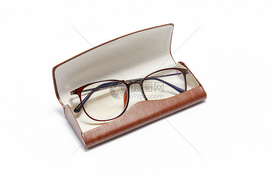 近视眼镜和眼镜盒图片