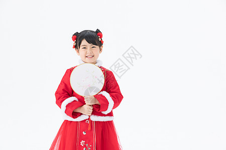 手拿团扇穿着喜庆红色古装的小女孩图片