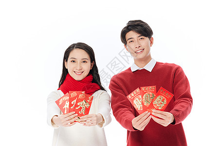 青年夫妻春节拜年发红包图片